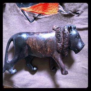 Wood carving African male lion mahogany authentic